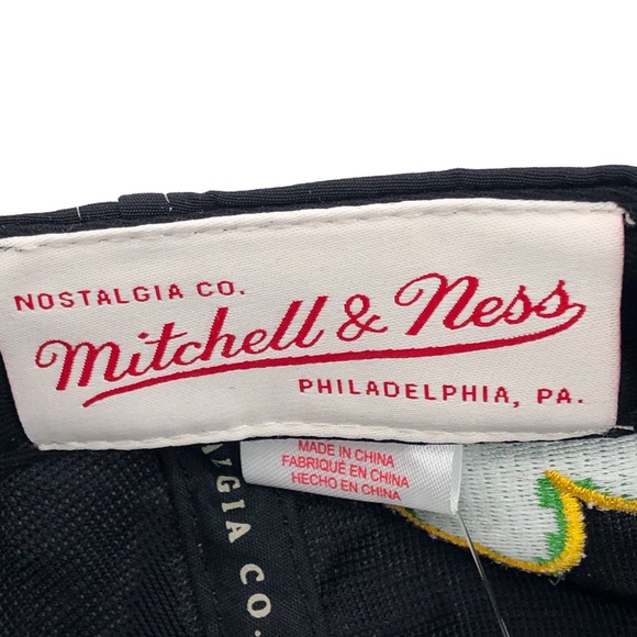 BOSTON CELTICS Mitchell & Ness Snapback Hat - Picture 8 of 8